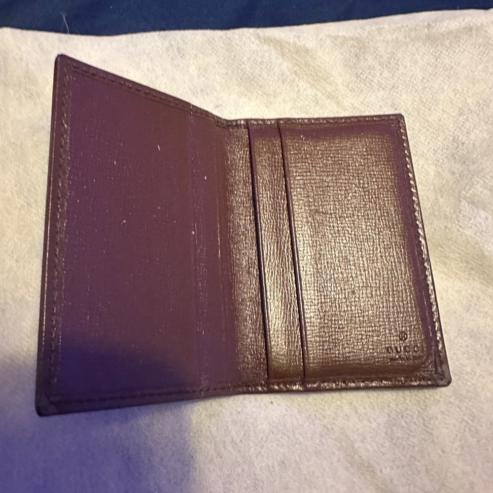 Beige and ebony GG Supreme canvas
Brown leather trim AUTHENTIC